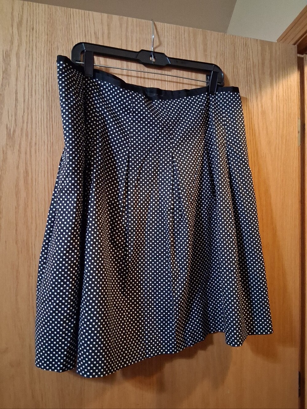 vintage nine west Skirt,  black and white polka dot skirt, lined, Size 16 NWT
